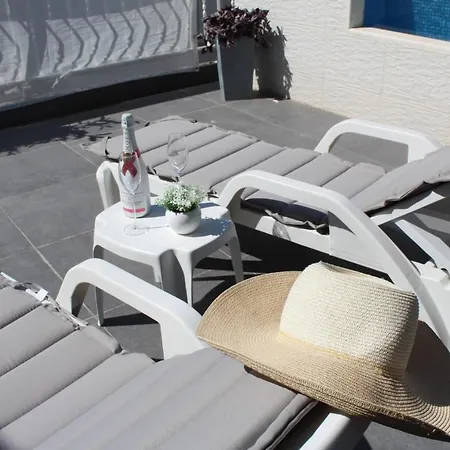 With Private Pool 아파트 *