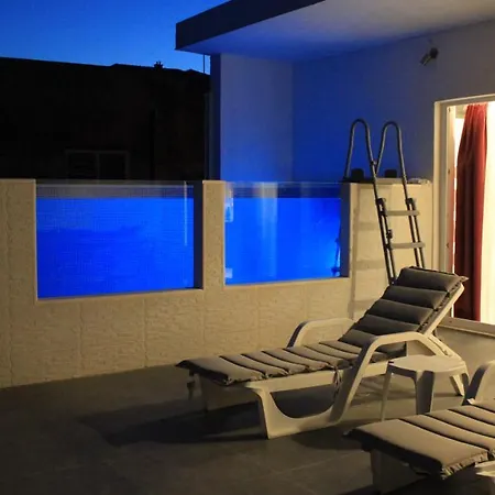 With Private Pool 아파트 스플리트