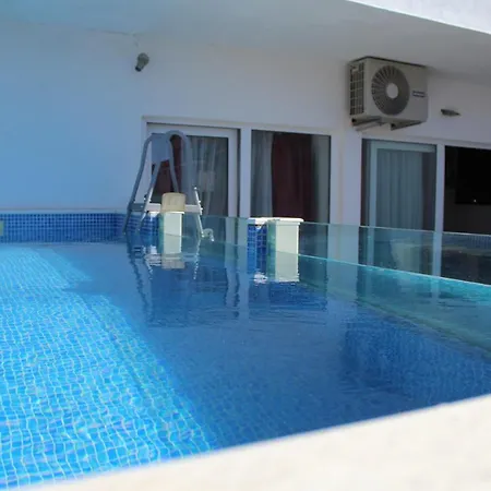 Apartment With Private Pool Split