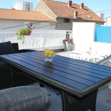 With Private Pool Split
