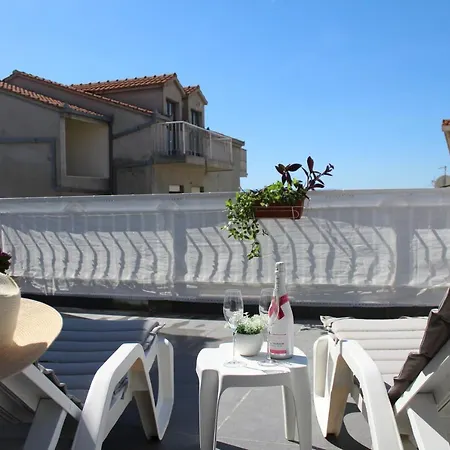 With Private Pool *